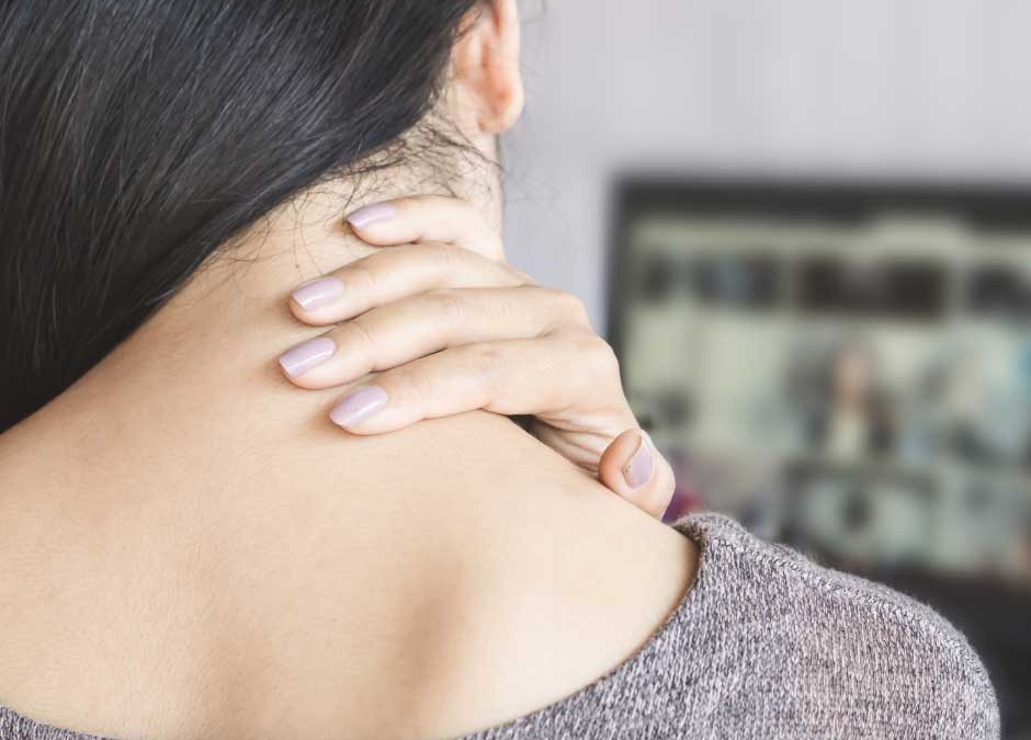 Sofortmaßnahmen bei Nackenverspannungen – 3 Schritte, die wirklich helfen