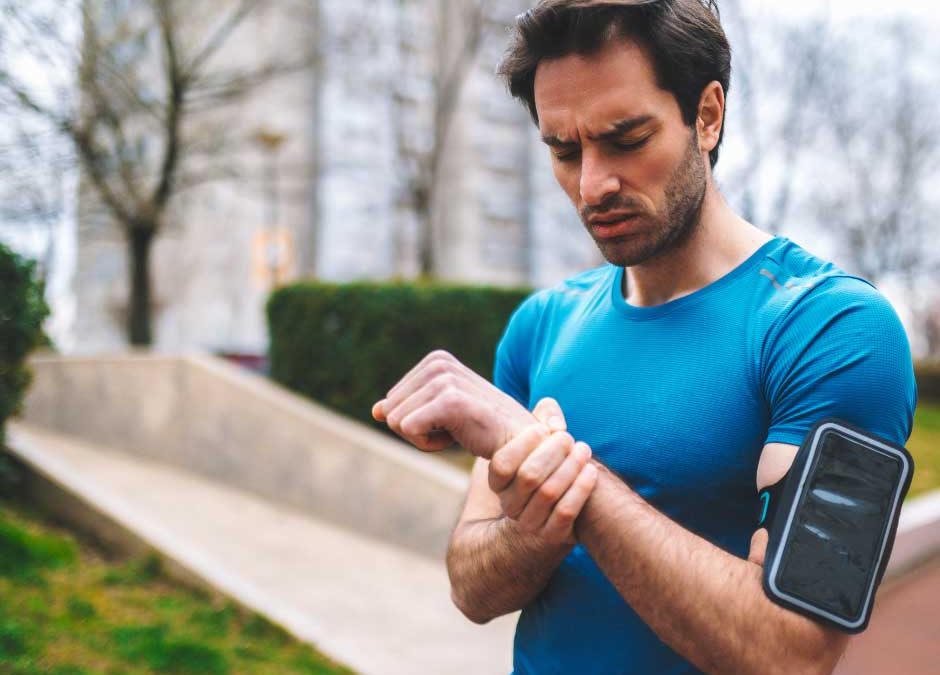 Schwellungen, Schmerzen und Co. – Hinweise auf kranke Gelenke